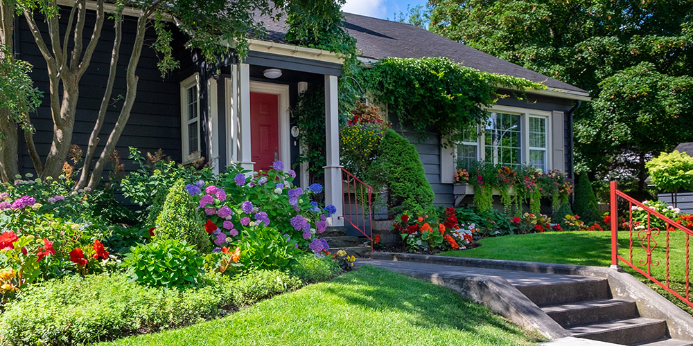 How to Design a Front Yard That Boosts Curb Appeal in Nashville